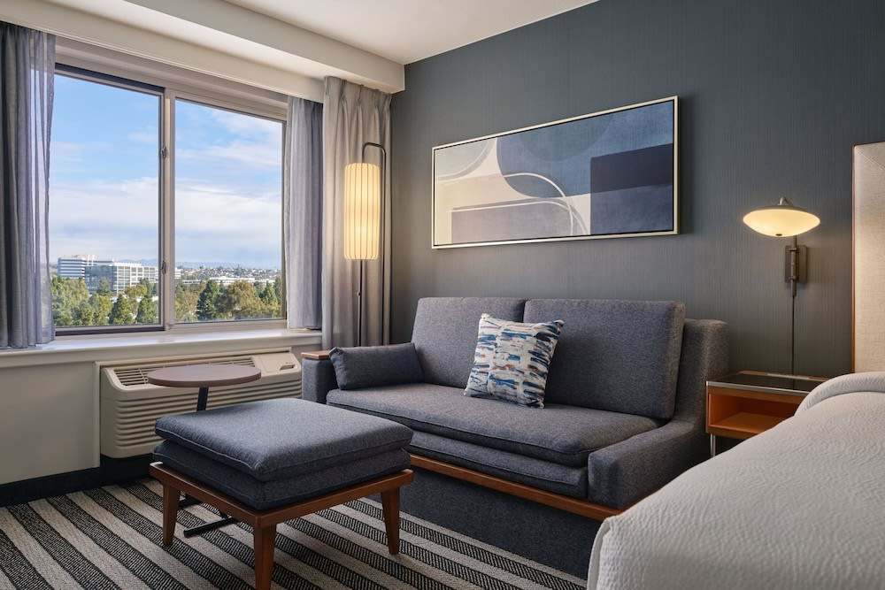 Courtyard Culver City Los Angeles 4