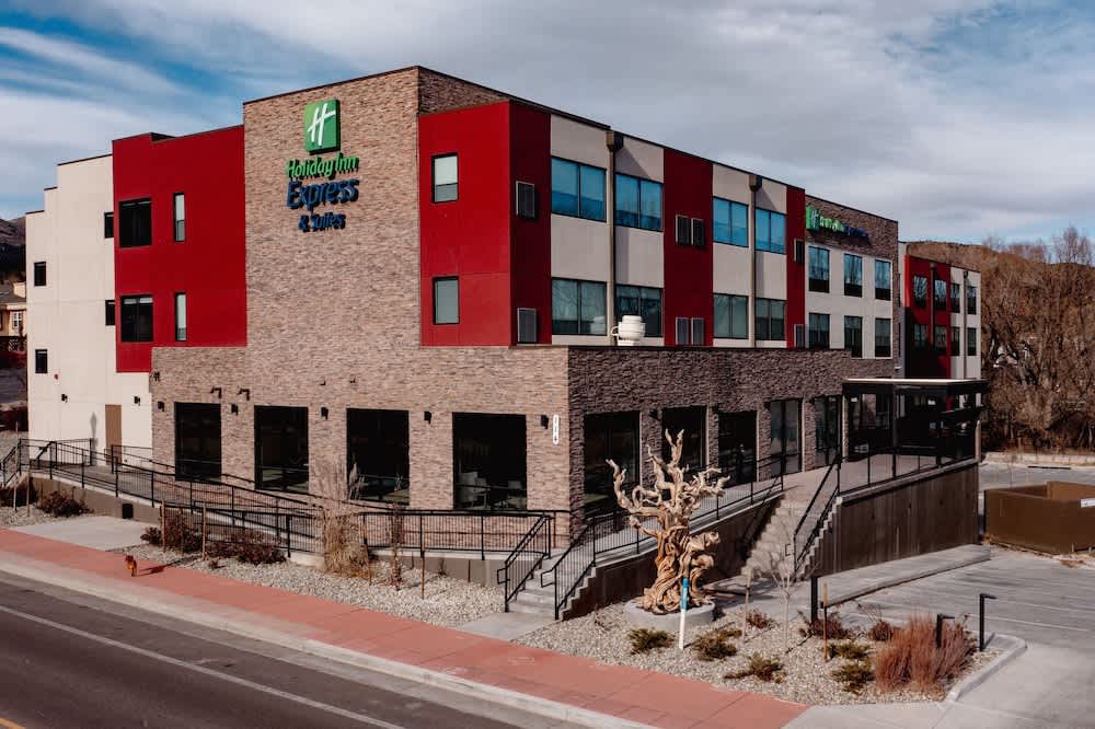 Holiday Inn Express & Suites MANITOU SPRINGS by IHG 1