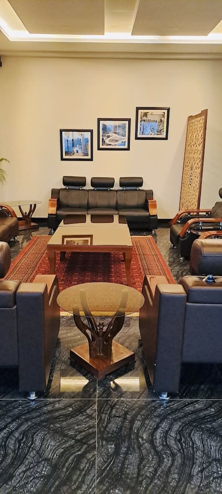GrandTaj 2