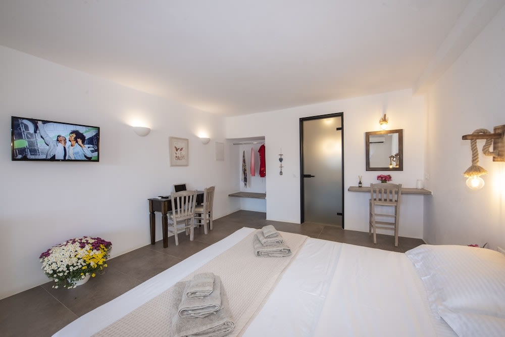 Myrsini's Luxury Suites 2