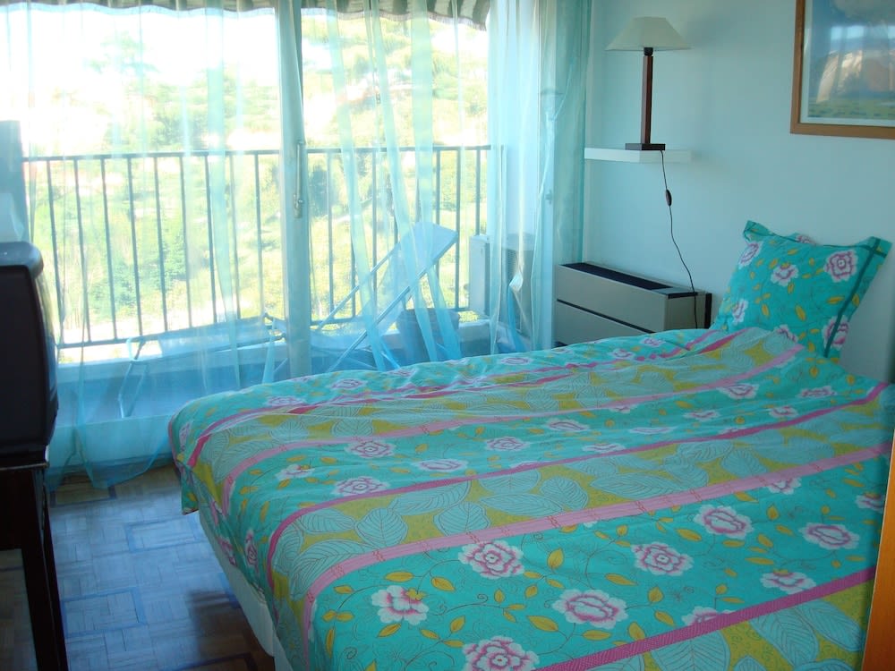 Sweet Accommodation 2