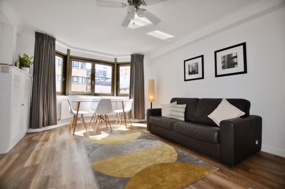 Marlyn Lodge – City of London 1