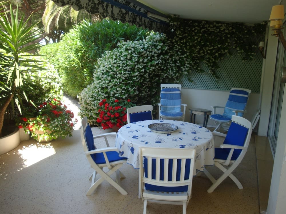 Sweet Accommodation 1