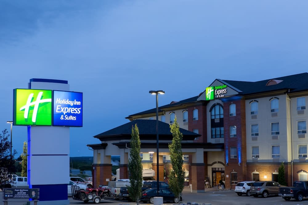 Holiday Inn Express & Suites DRAYTON VALLEY by IHG 1