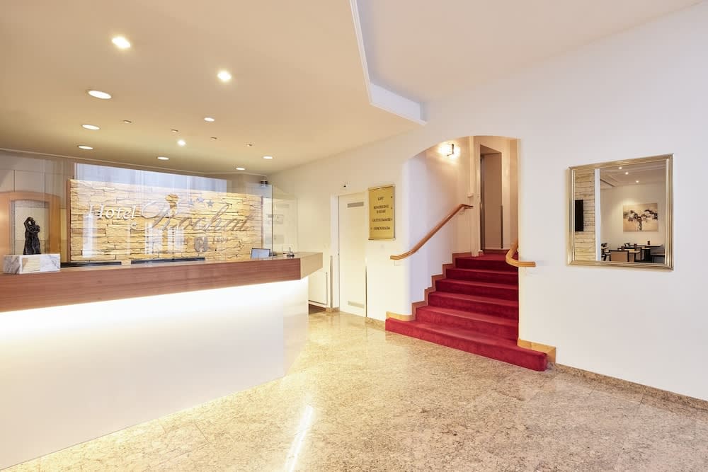 Central City Hotel Rochat 2