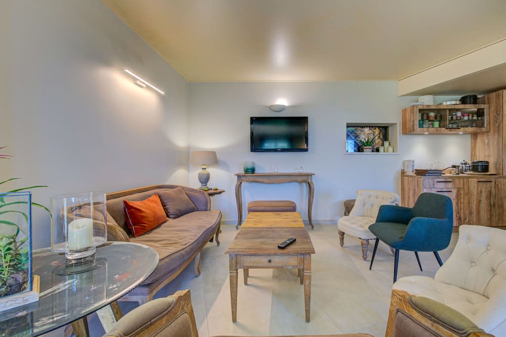 Hôtel de la Corniche 3