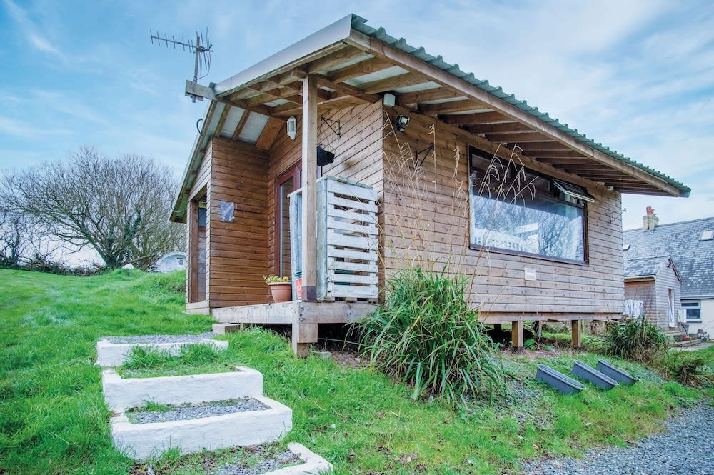 The Hygge Hut - 1 Bed - Freshwest Beach Retreat 1