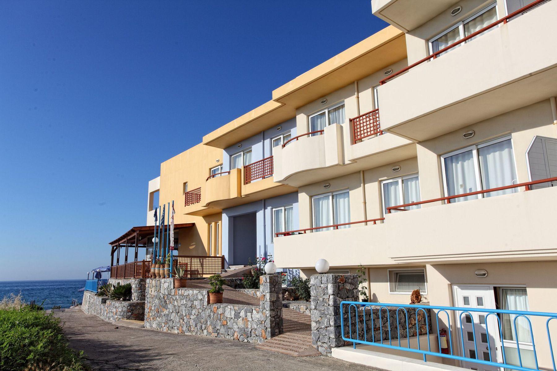 Danaos Beach Apartments 4