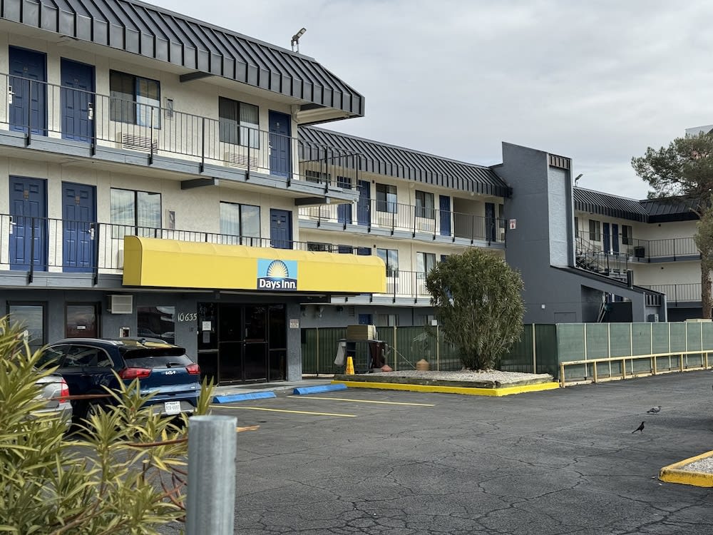 Days Inn by Wyndham El Paso Airport East 1