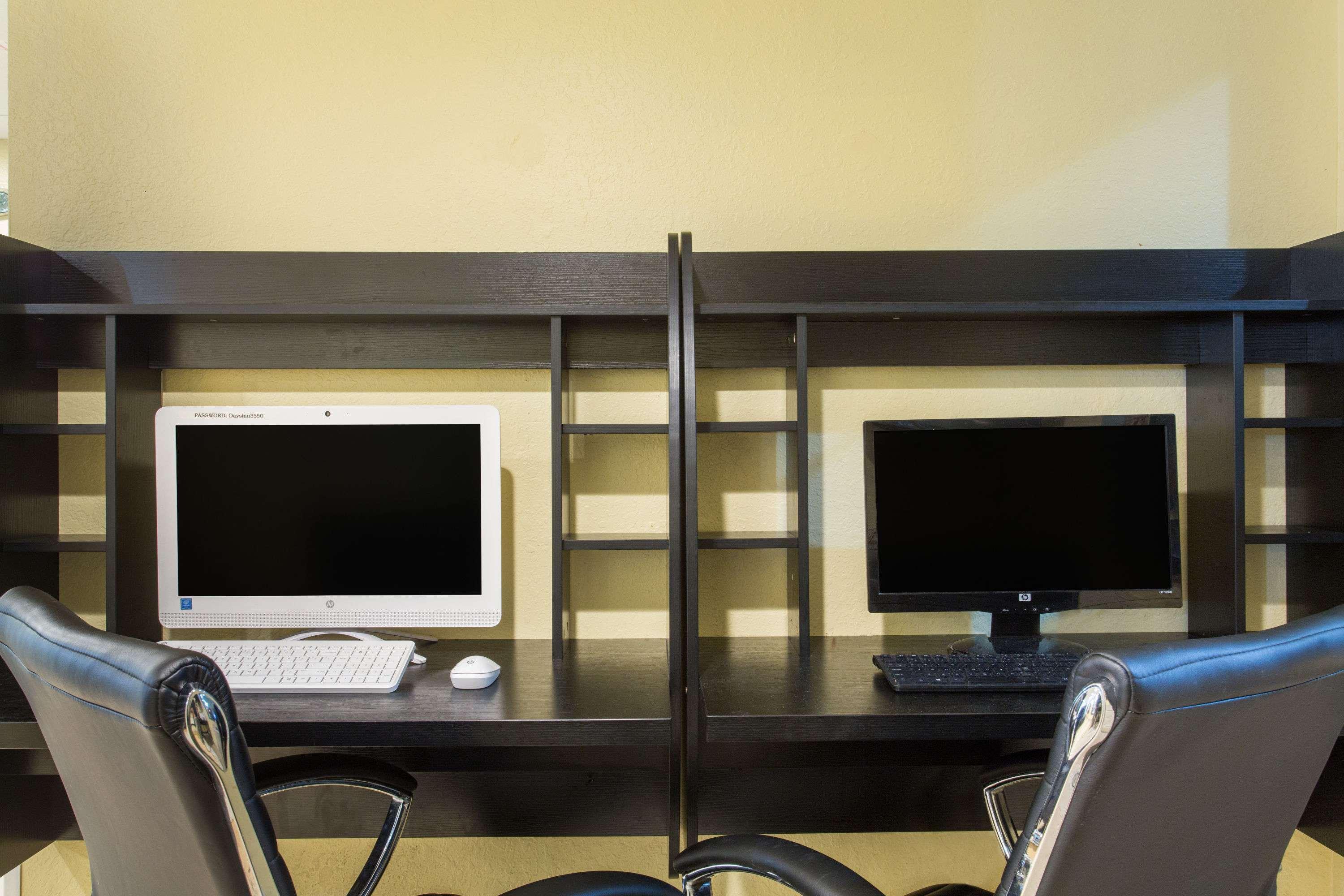 Days Inn by Wyndham Leominster/Fitchburg Area 4