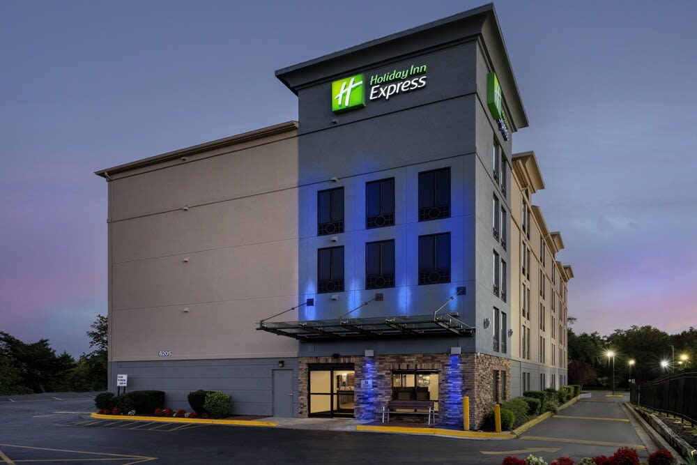 Holiday Inn Express WASHINGTON DC - BW PARKWAY by IHG 1