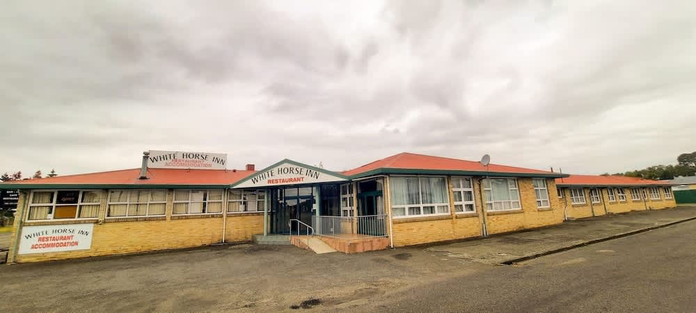 Whitehorse Inn 1