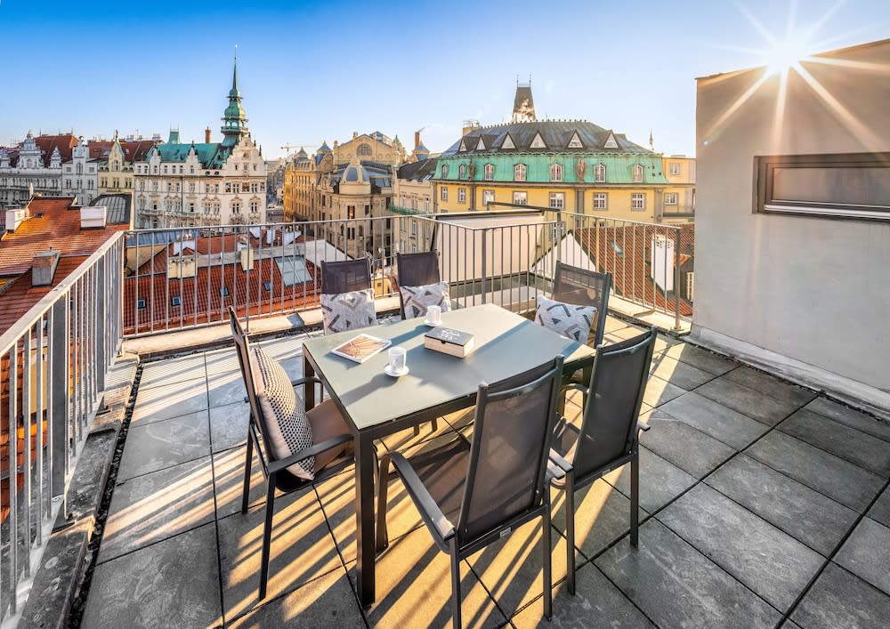 4 Arts Apartments by Adrez 1