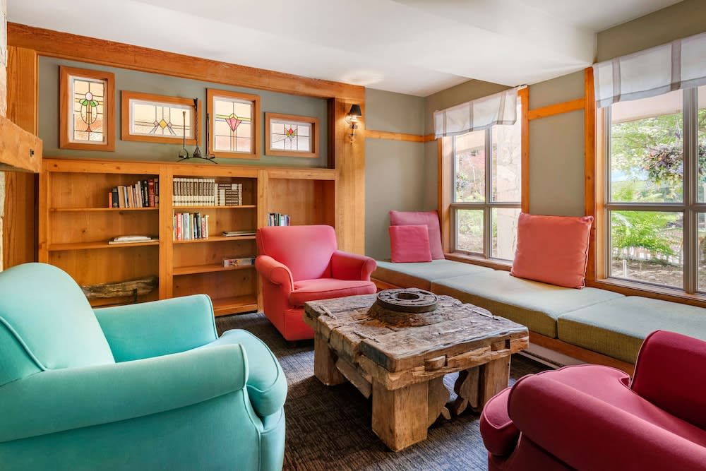 Hilton Grand Vacations Club Whistler 2