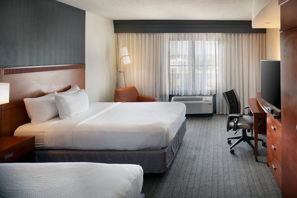 Courtyard Memphis Collierville 4