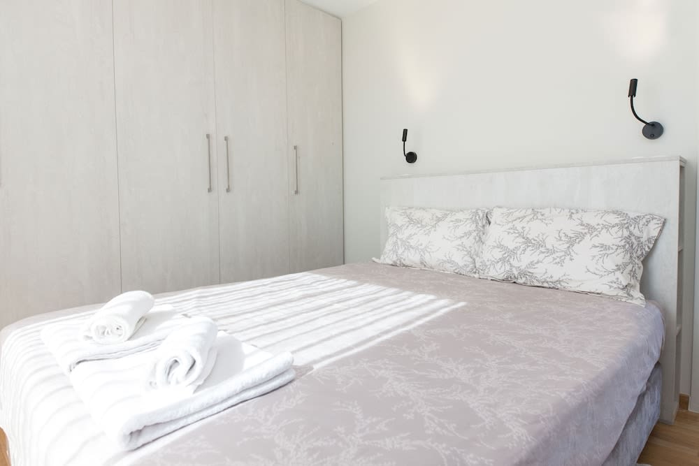 Marousi Modern Green Oasis with Balcony 1