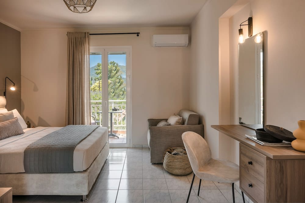 Rosilion Studios & Apartments 2