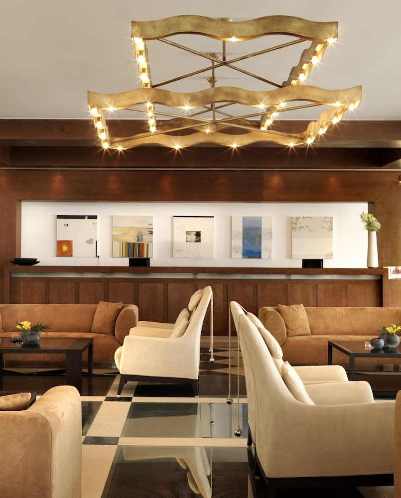 Louis Apostolata Island Resort 2