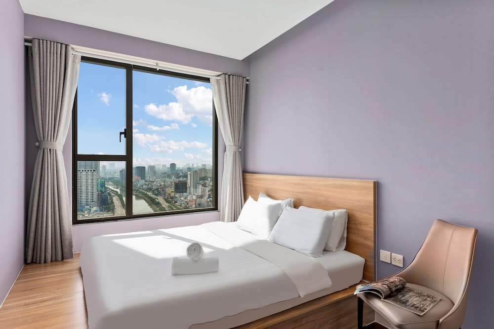 REM Rivergate Garden Pool Signature Apartments 1