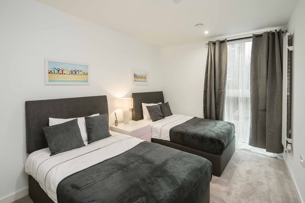 Stunning 3-bed Apartment in London 2