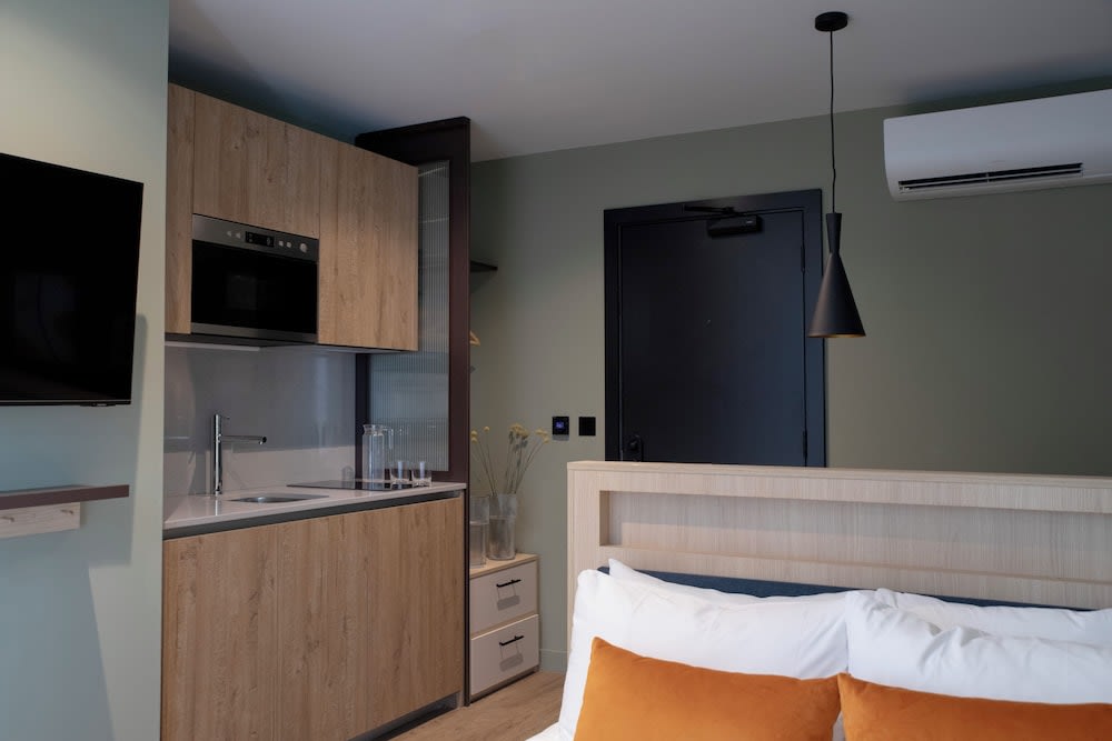 Bob W Tower Hill Studios 5