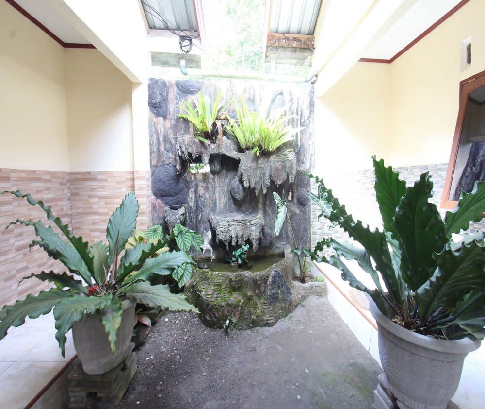 Hotel O Losmen Ida Near PT. Narmada Awet Muda (Pabrik Lingsar) 2
