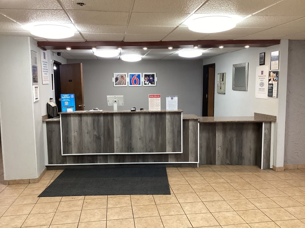 Motel 6-Bridgeview, IL 2