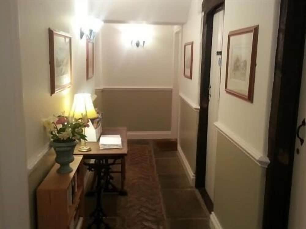 The Castle Arms Inn 2