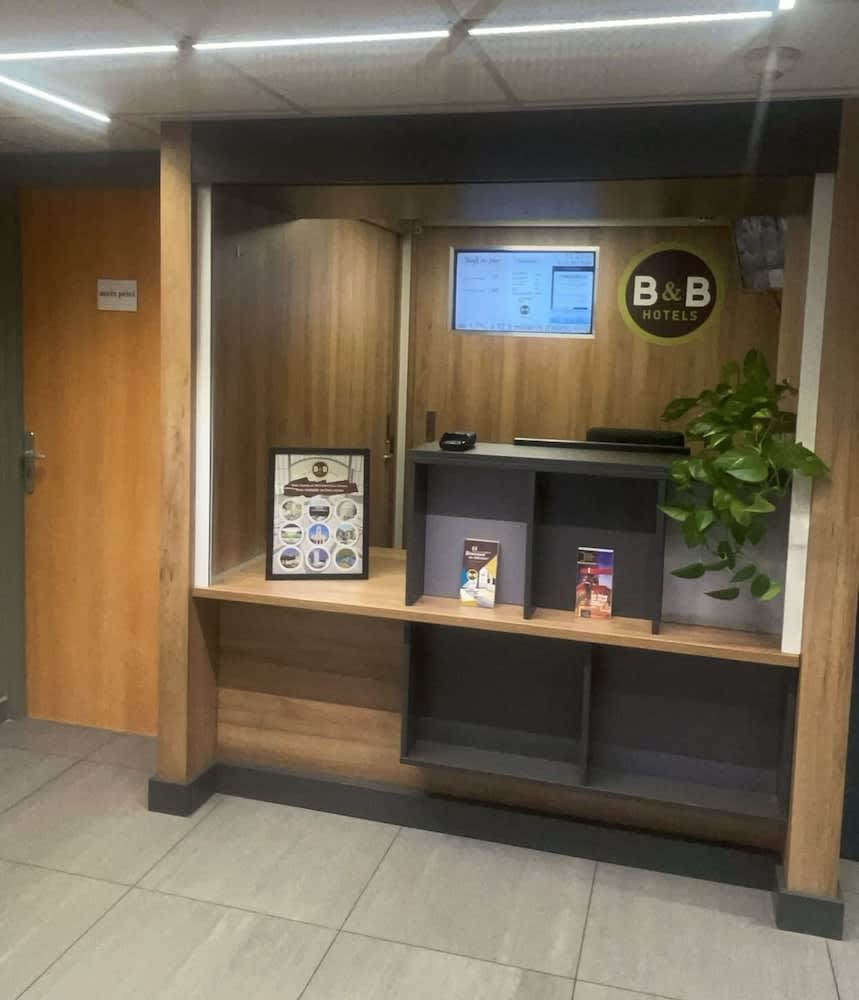 B&B HOTEL Saint-Etienne Monthieu 2