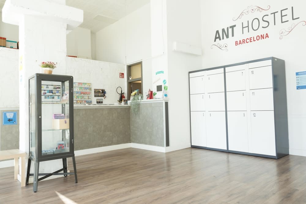Ant Hostel Barcelona 5