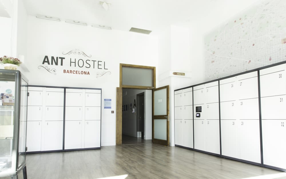 Ant Hostel Barcelona 1