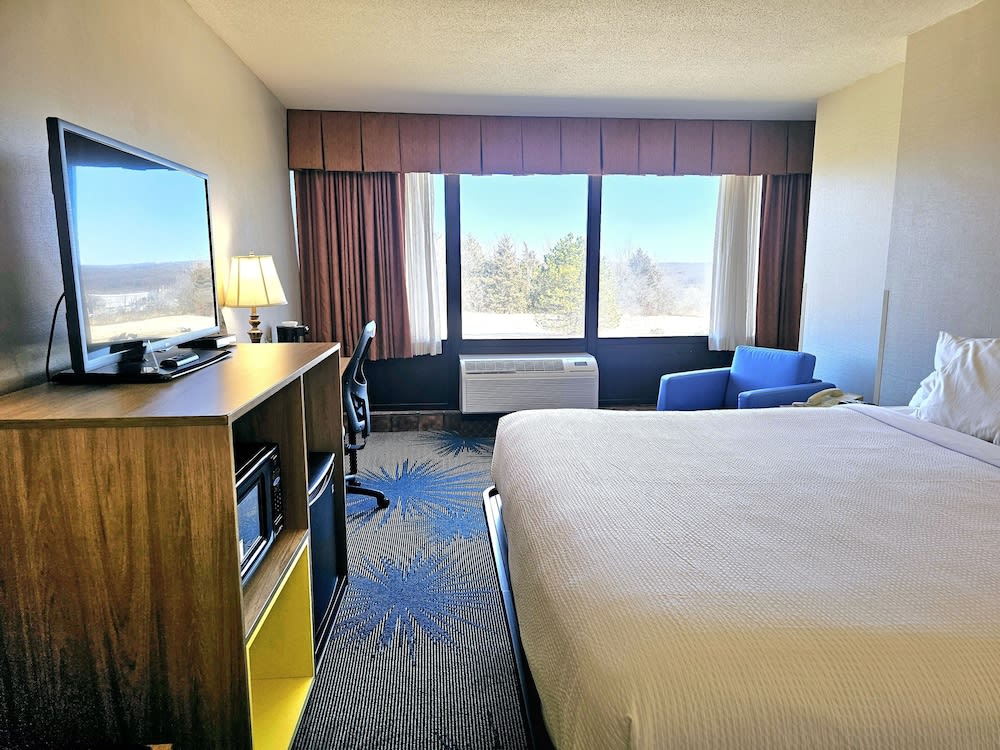 Days Inn by Wyndham Rolla 1