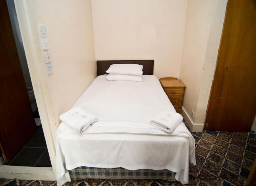 Charlie Hotel 2