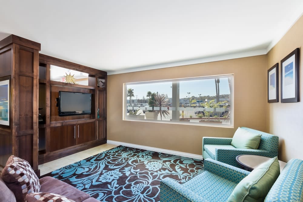 GreenTree Inn San Diego Mission Bay 2
