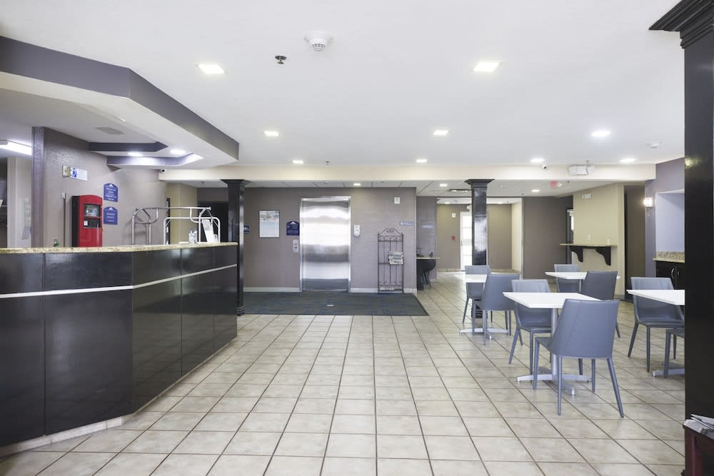 Microtel Inn & Suites by Wyndham Meridian 2