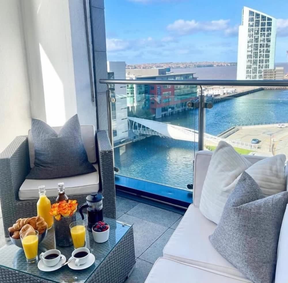 NOVU Apartments Liverpool Waterfront 1