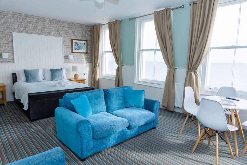 The Clarendon Hotel 2