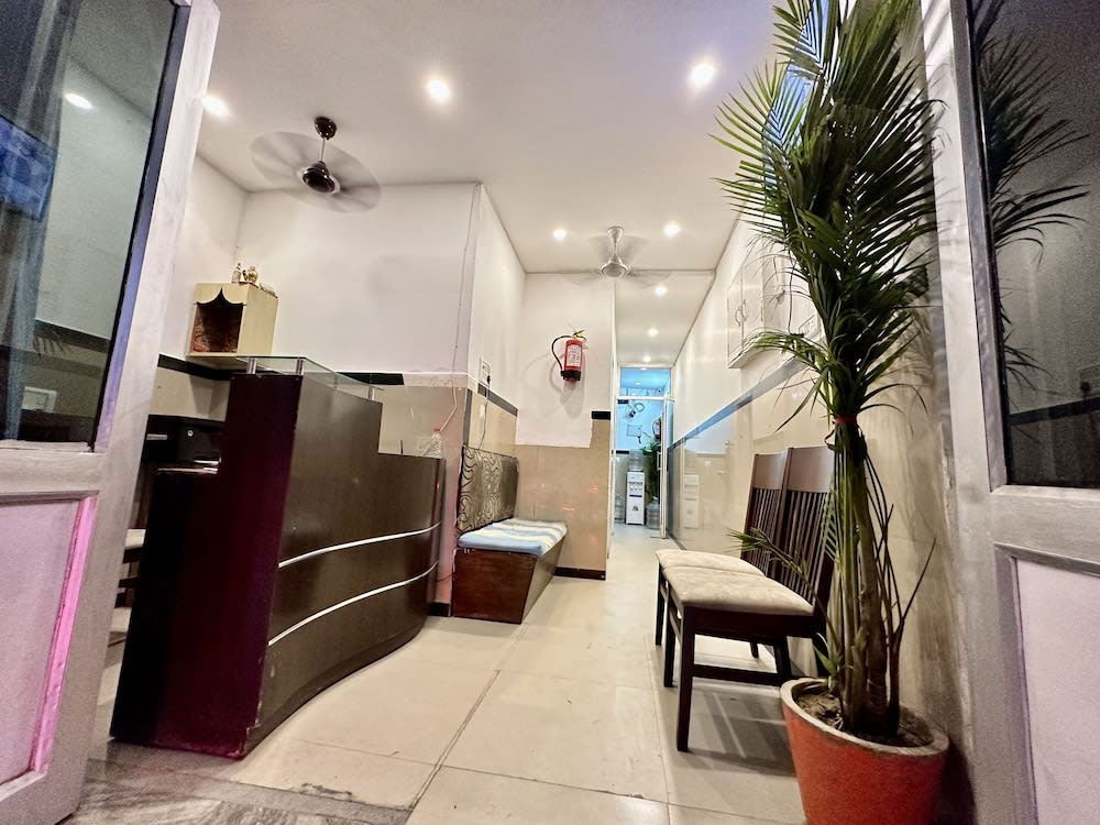 Hotel Delhi Airport 2