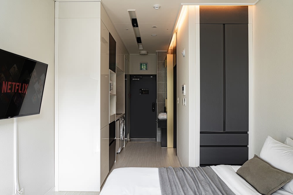 Urbanstay Seomyeon 2