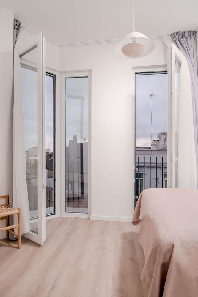 limehome Valencia Carrer de Sant Jacint 5