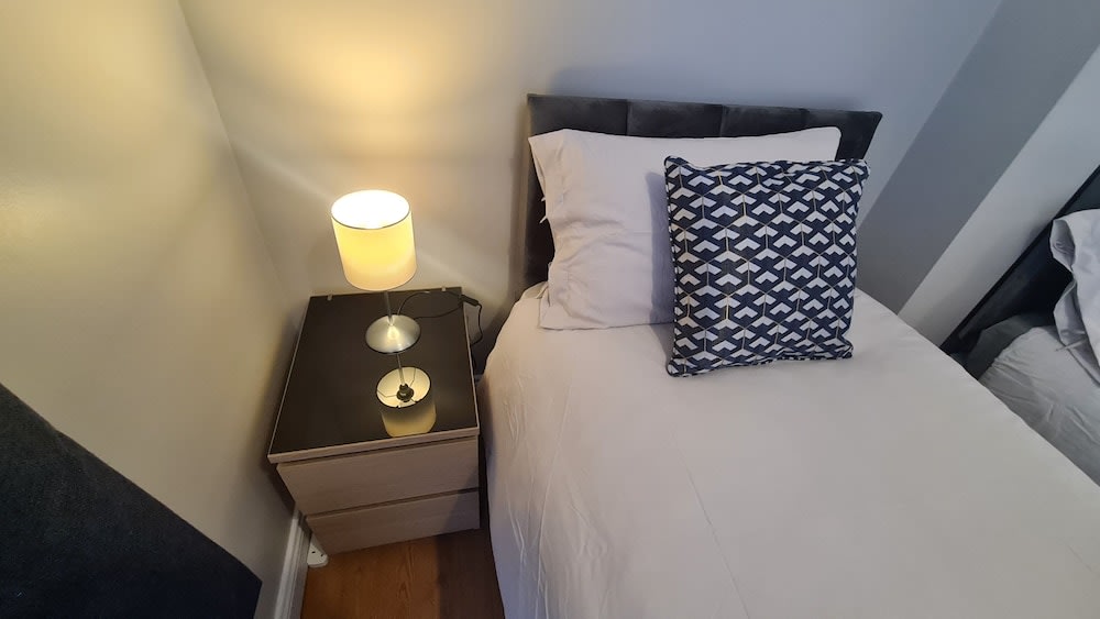 Waterworks En suite Rooms with Private Living Room 2