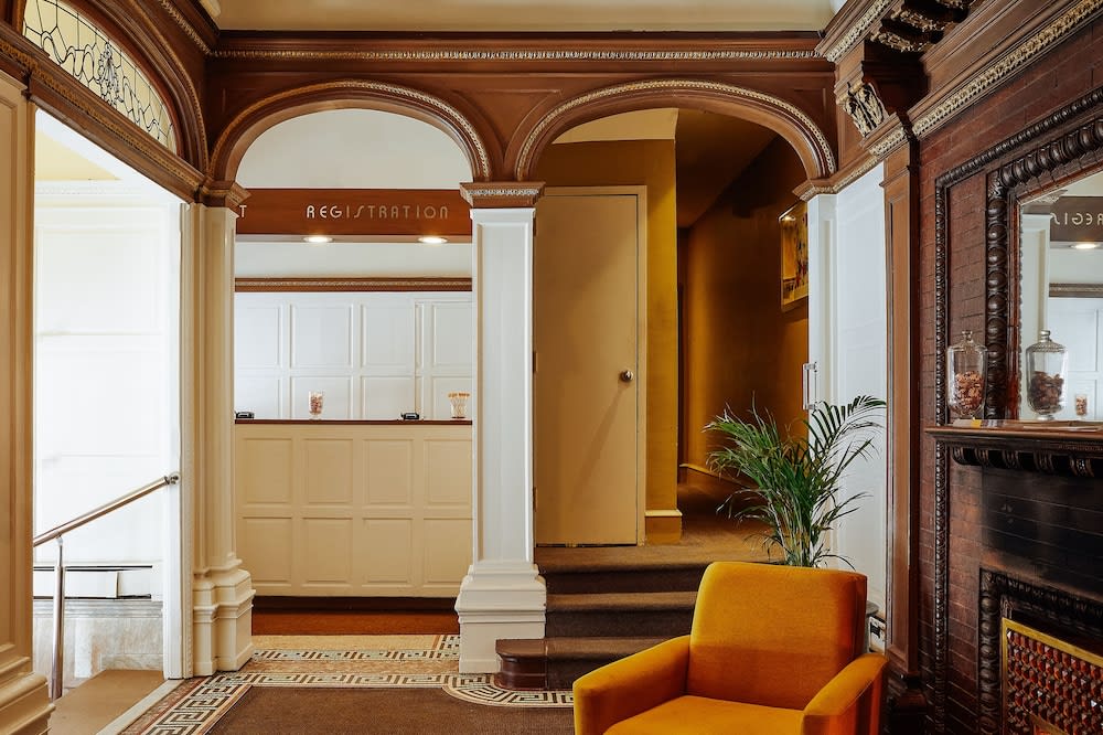 Alexander Inn 2