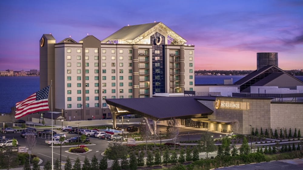 Horseshoe Lake Charles, A Caesars Destination 1