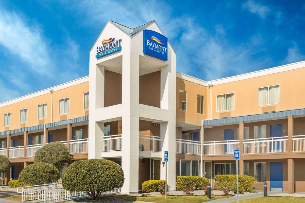 Baymont by Wyndham Savannah Midtown 1