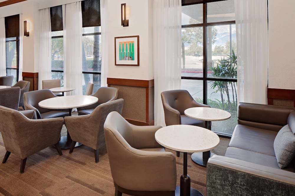 Hyatt Place Ontario/Rancho Cucamonga 4