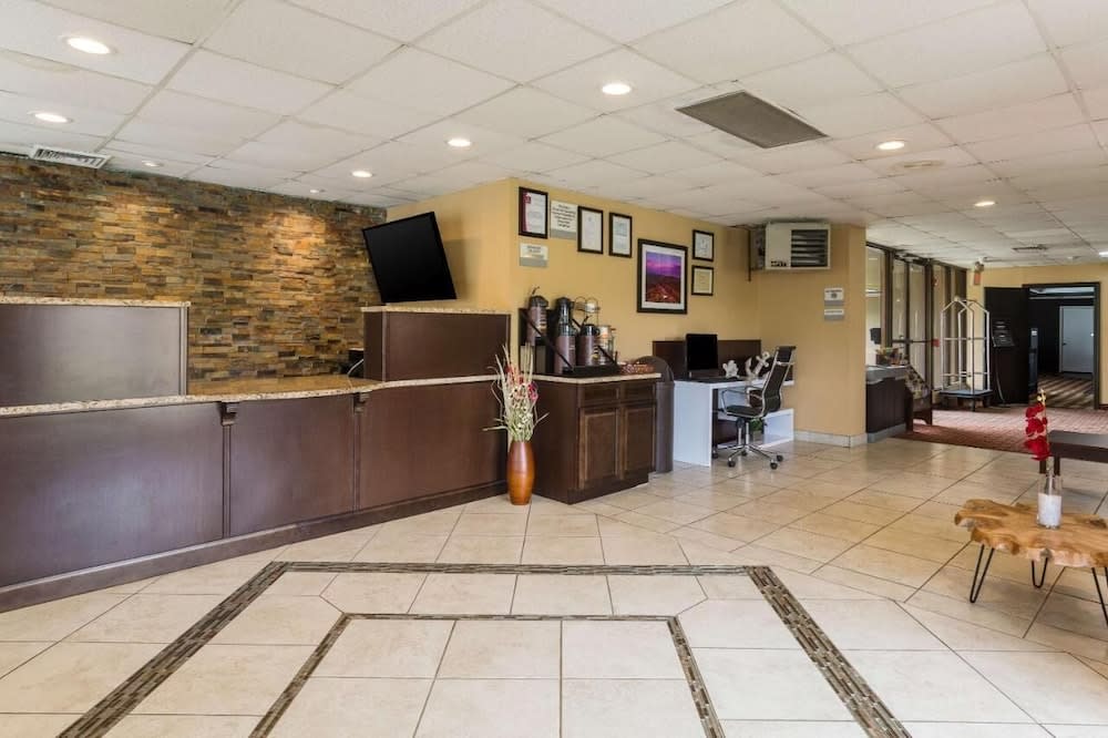 Pocono Inn & Banquet 2