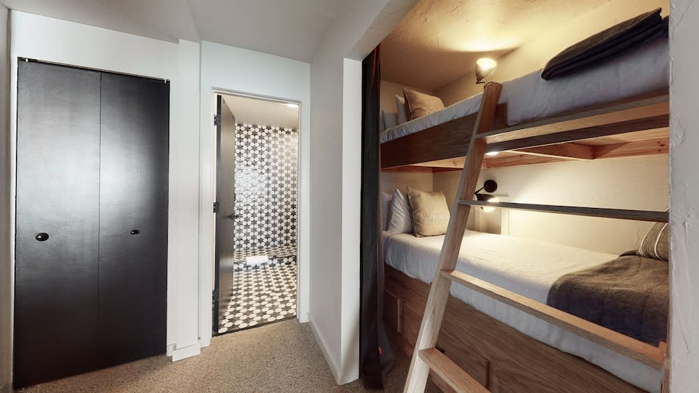 Villas at Snowmass CLub 2