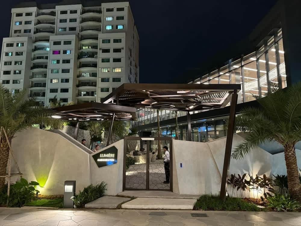 Lumiere Riverside Luxury Apartment 2