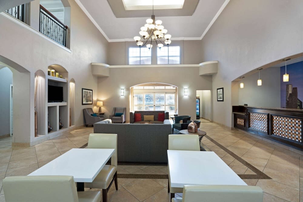 Garner Hotel Houston - Westchase 2