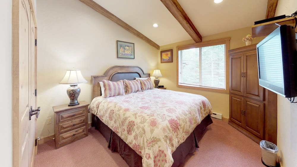 Terracehouse - CoralTree Residence Collection 5